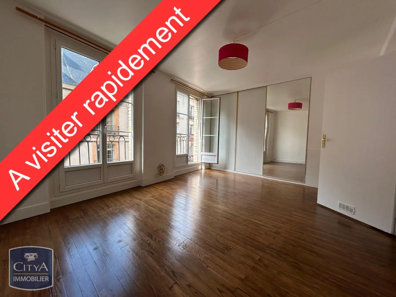 Photo 1 Appartement 1 pièce 30.44m²