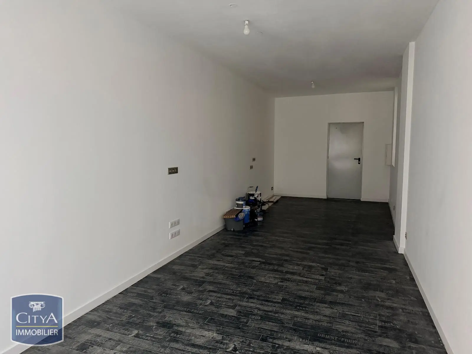 Photo 2 Local Commercial