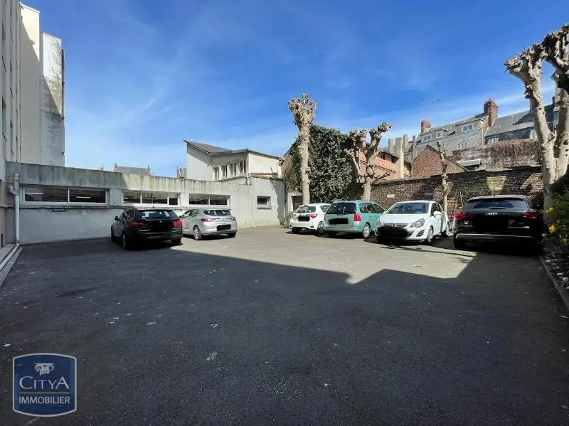 Photo 1 Parking