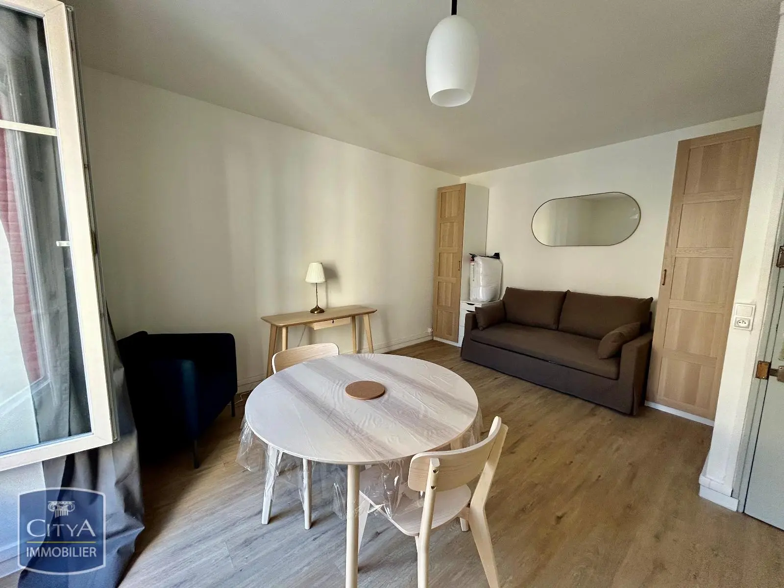 Photo 1 Appartement 1 pièce 27.06m²