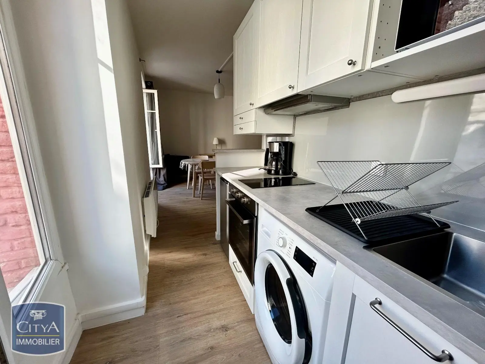 Photo 2 Appartement 1 pièce 27.06m²