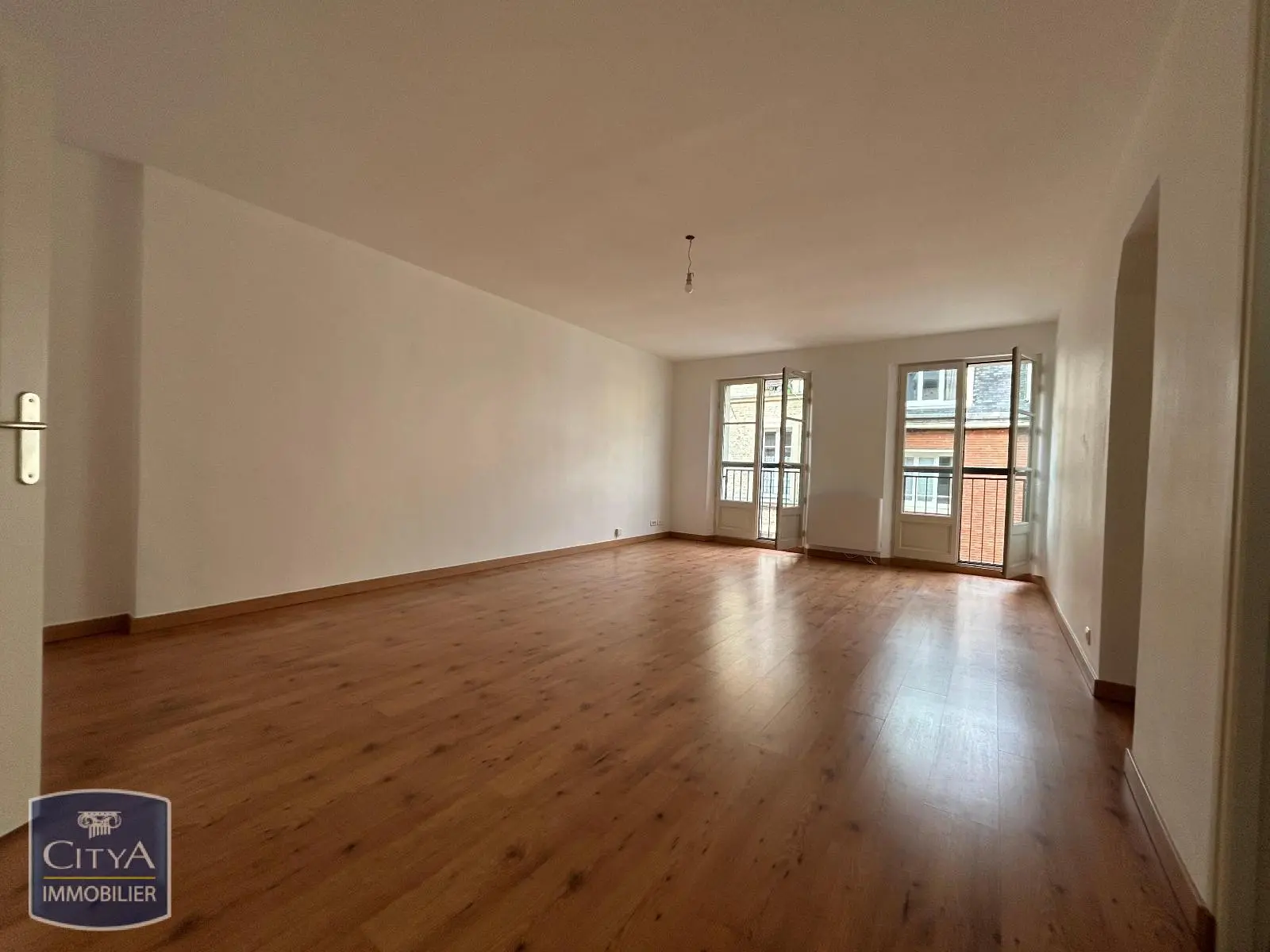 Photo 1 Appartement 4 pièces 79.84m²