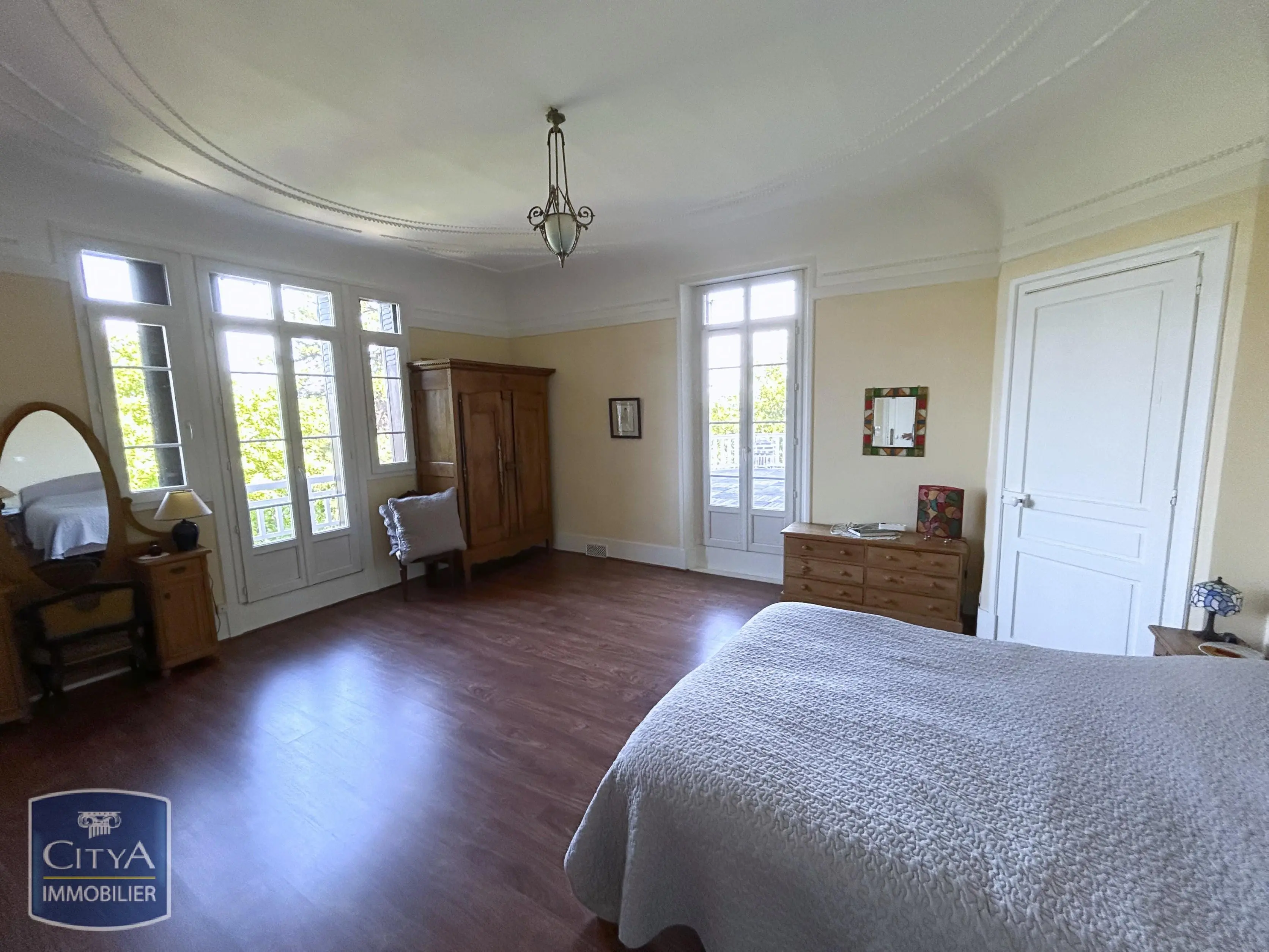 Photo 11 Maison 8 pièces 307.76m²