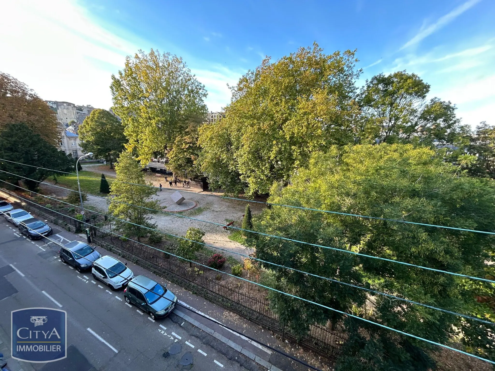 Photo 3 Immeuble 300m²