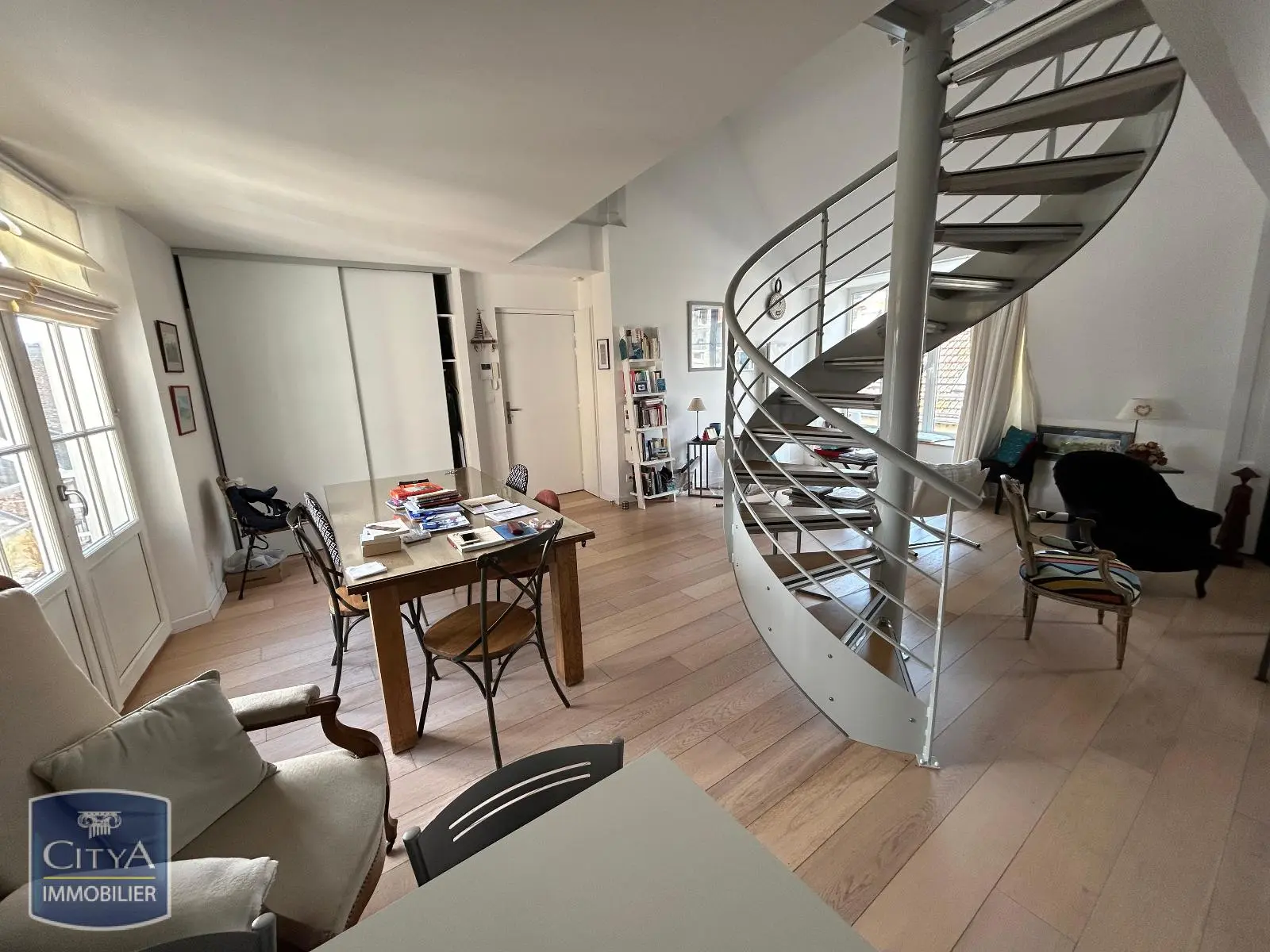 Photo 3 Appartement 4 pièces 98.6m²