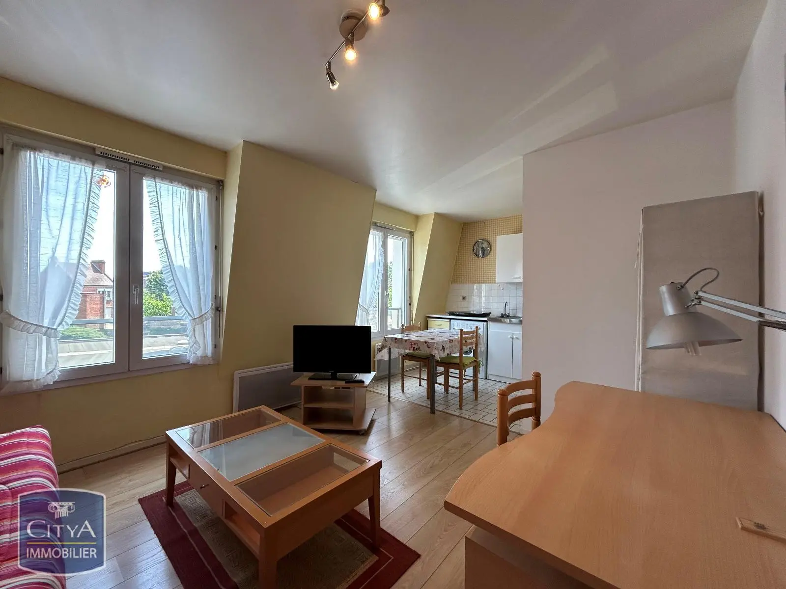 Photo 1 Appartement 1 pièce 24.05m²