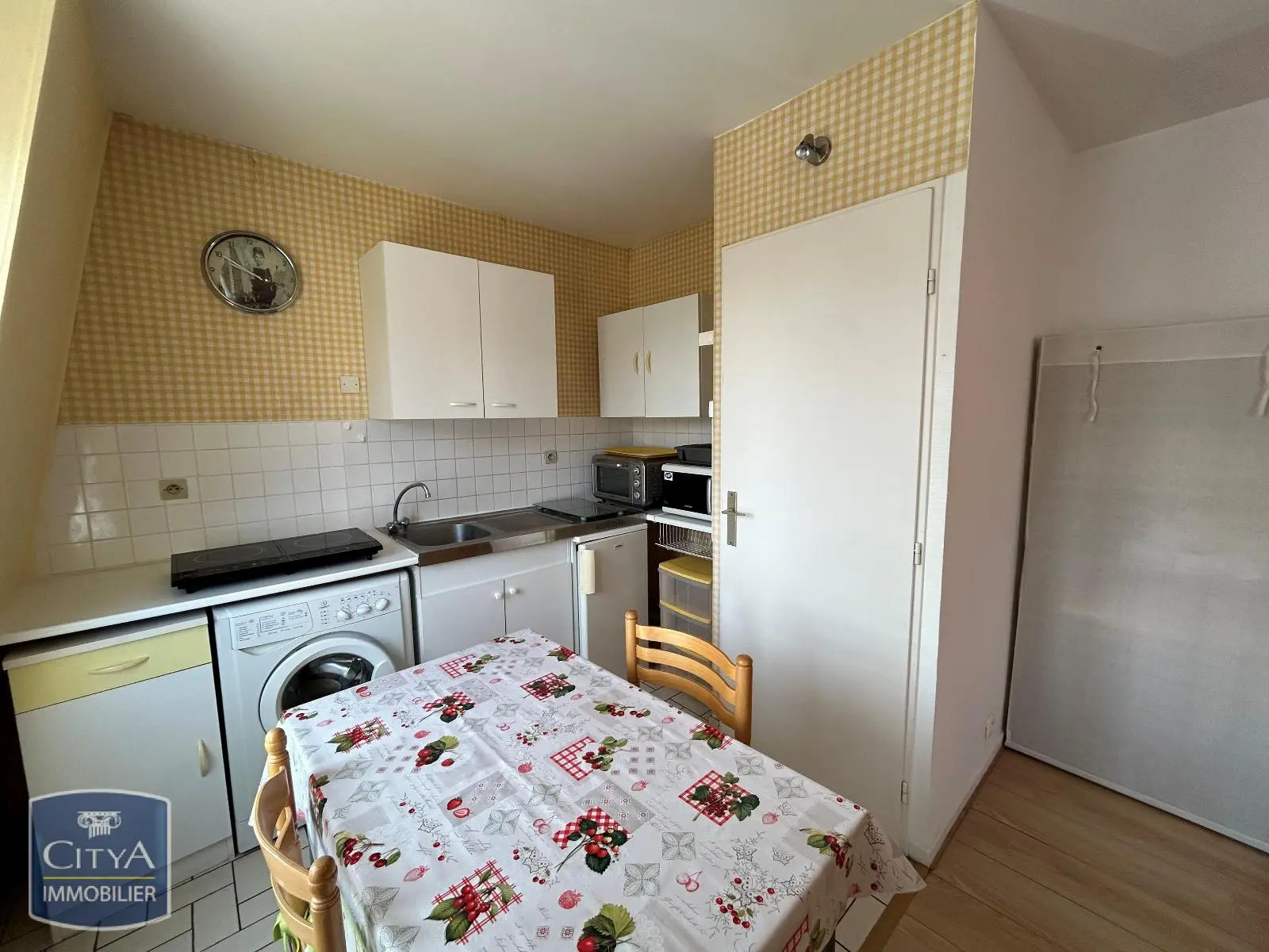 Photo 2 Appartement 1 pièce 24.05m²
