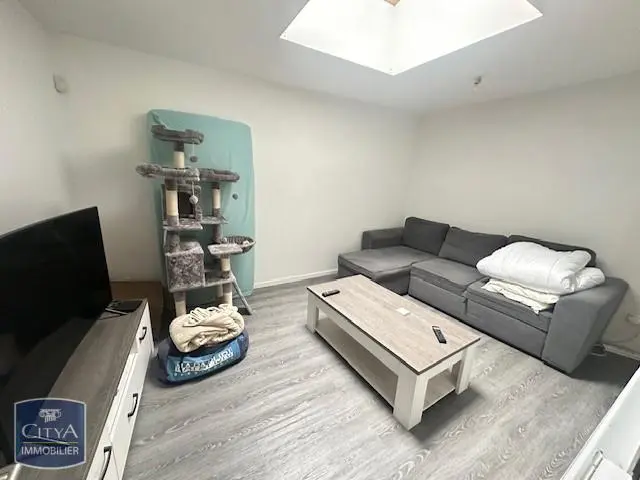 Photo 2 Appartement 1 pièce 31.82m²