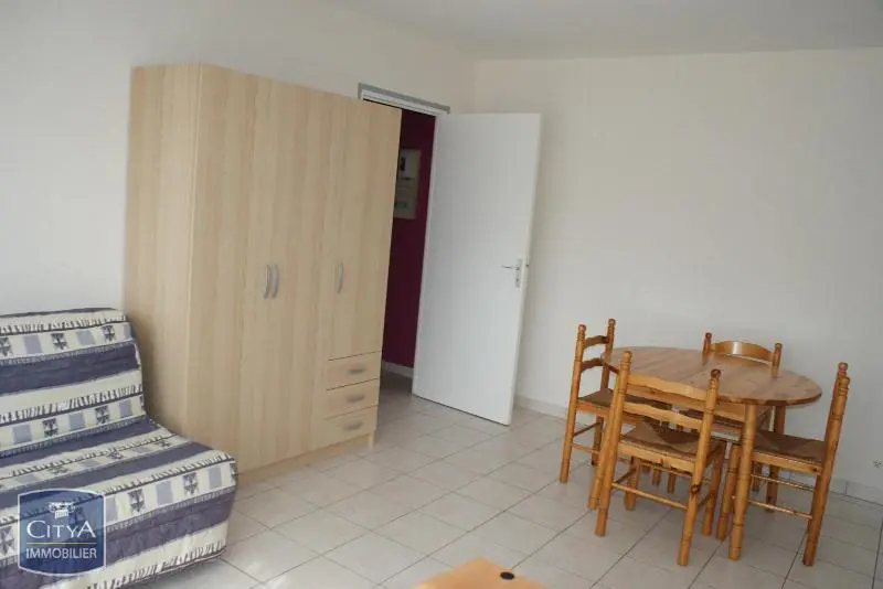 Photo 1 Appartement 1 pièce 28m²