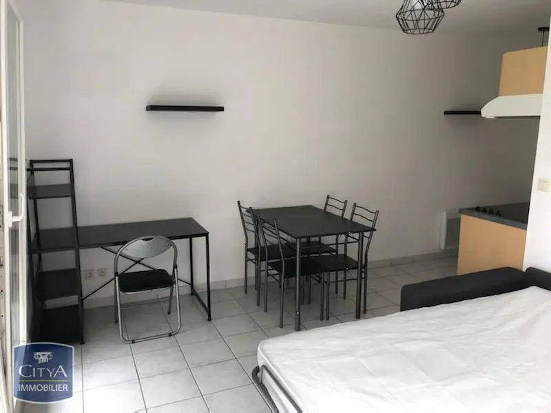 Photo 2 Appartement 1 pièce 26m²