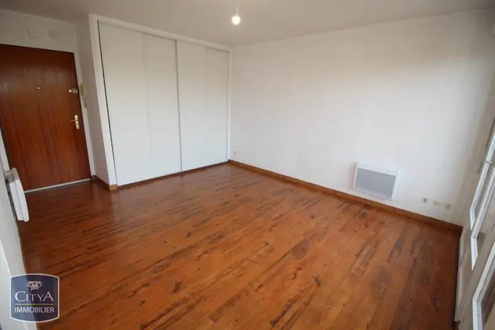 Photo 1 Appartement 1 pièce 31.8m²