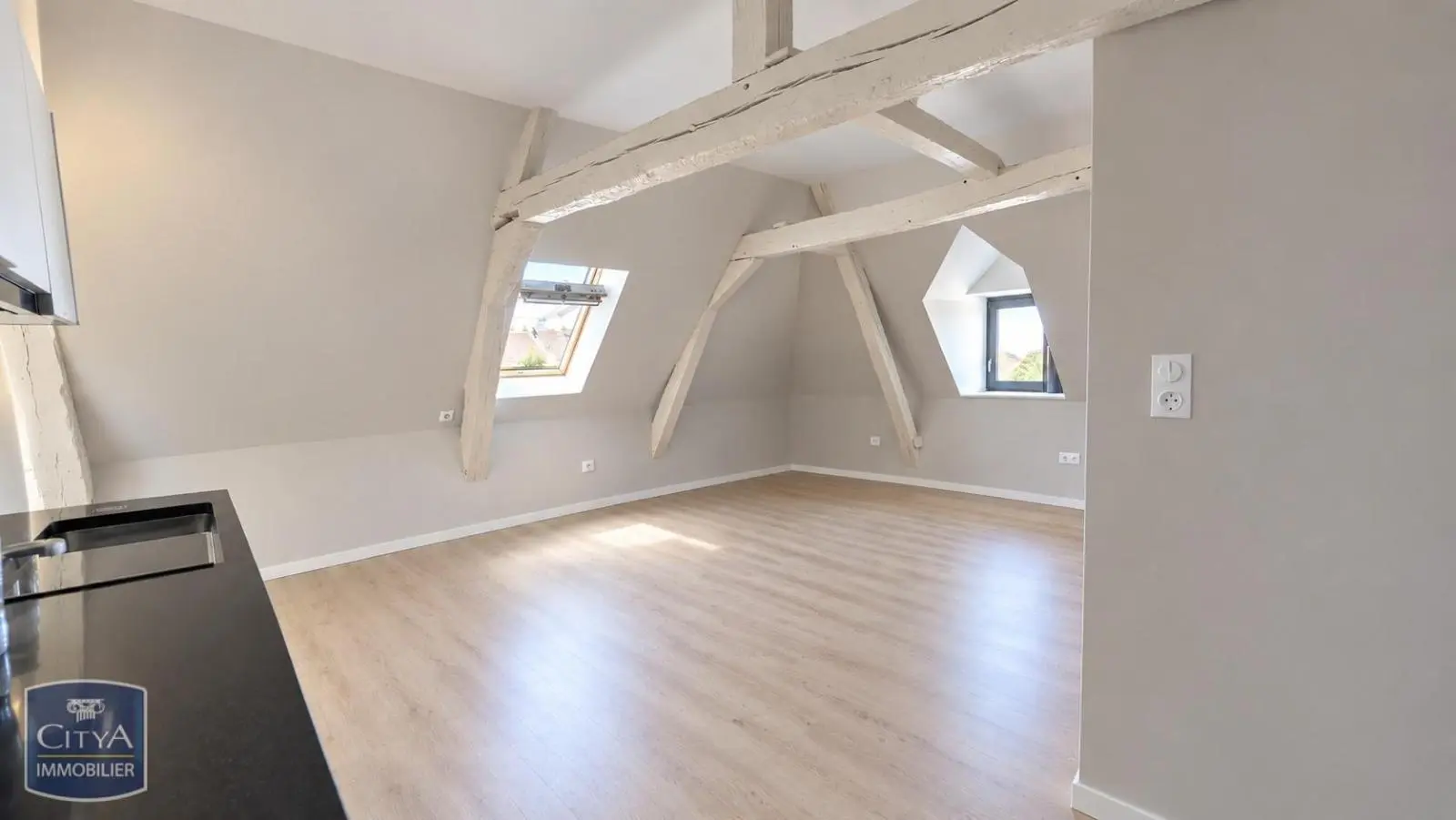 Photo 1 Appartement 1 pièce 41.9m²