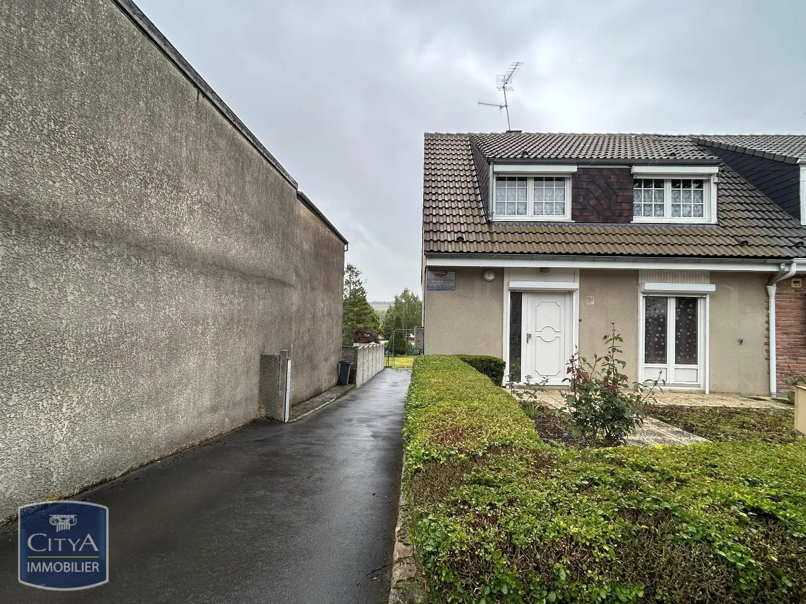 Photo 1 Maison 4 pièces 83m²