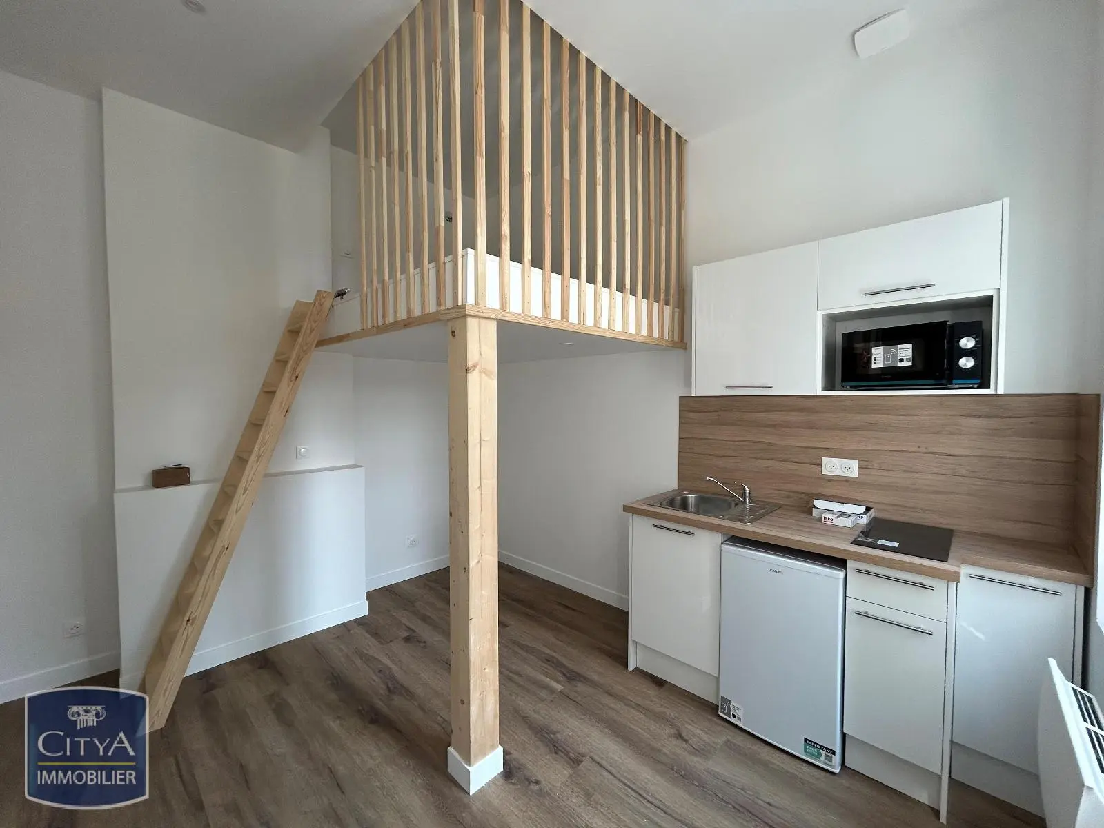 Photo 1 Appartement 1 pièce 15.04m²