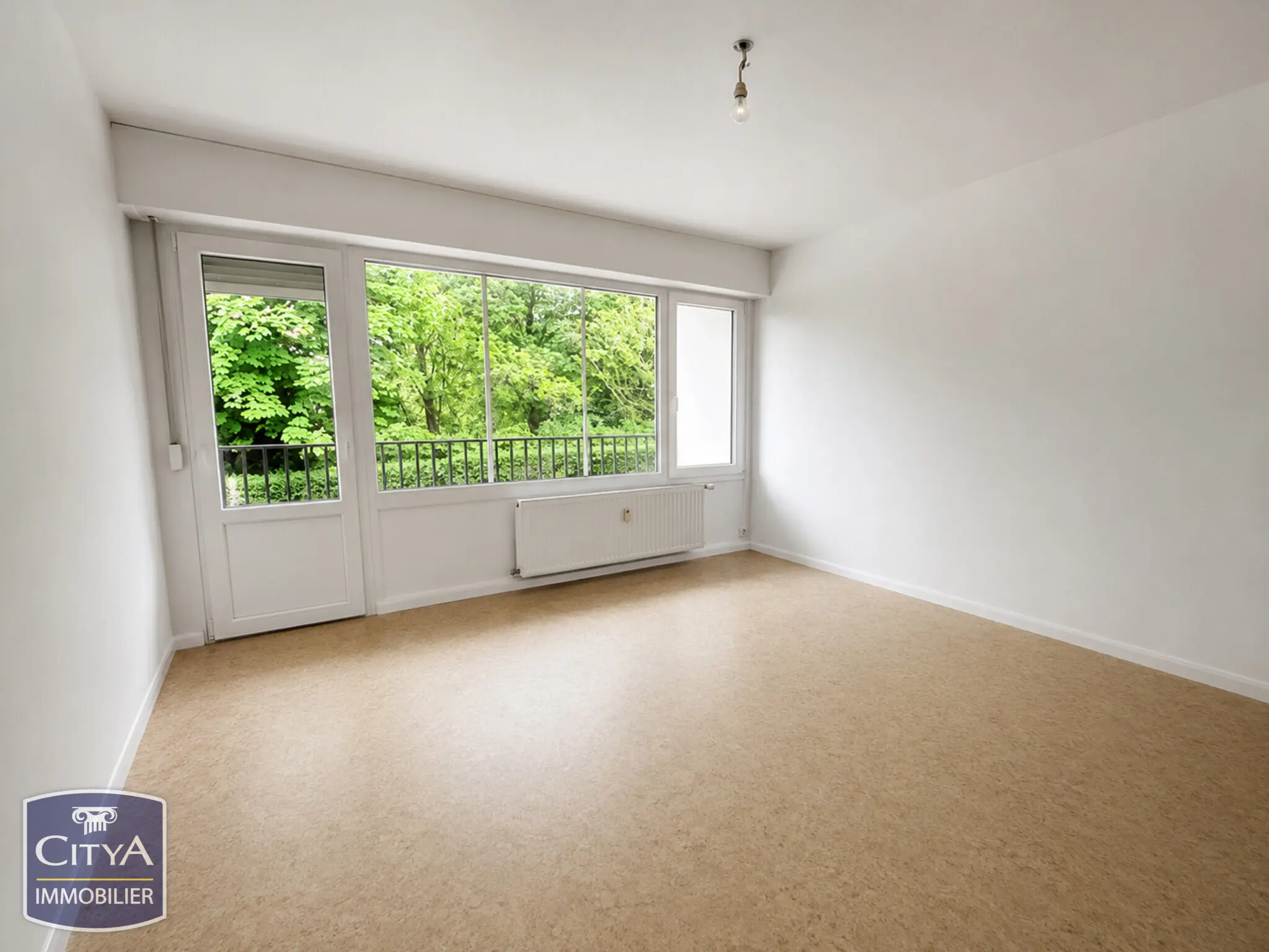Photo 2 Appartement 1 pièce 31.8m²