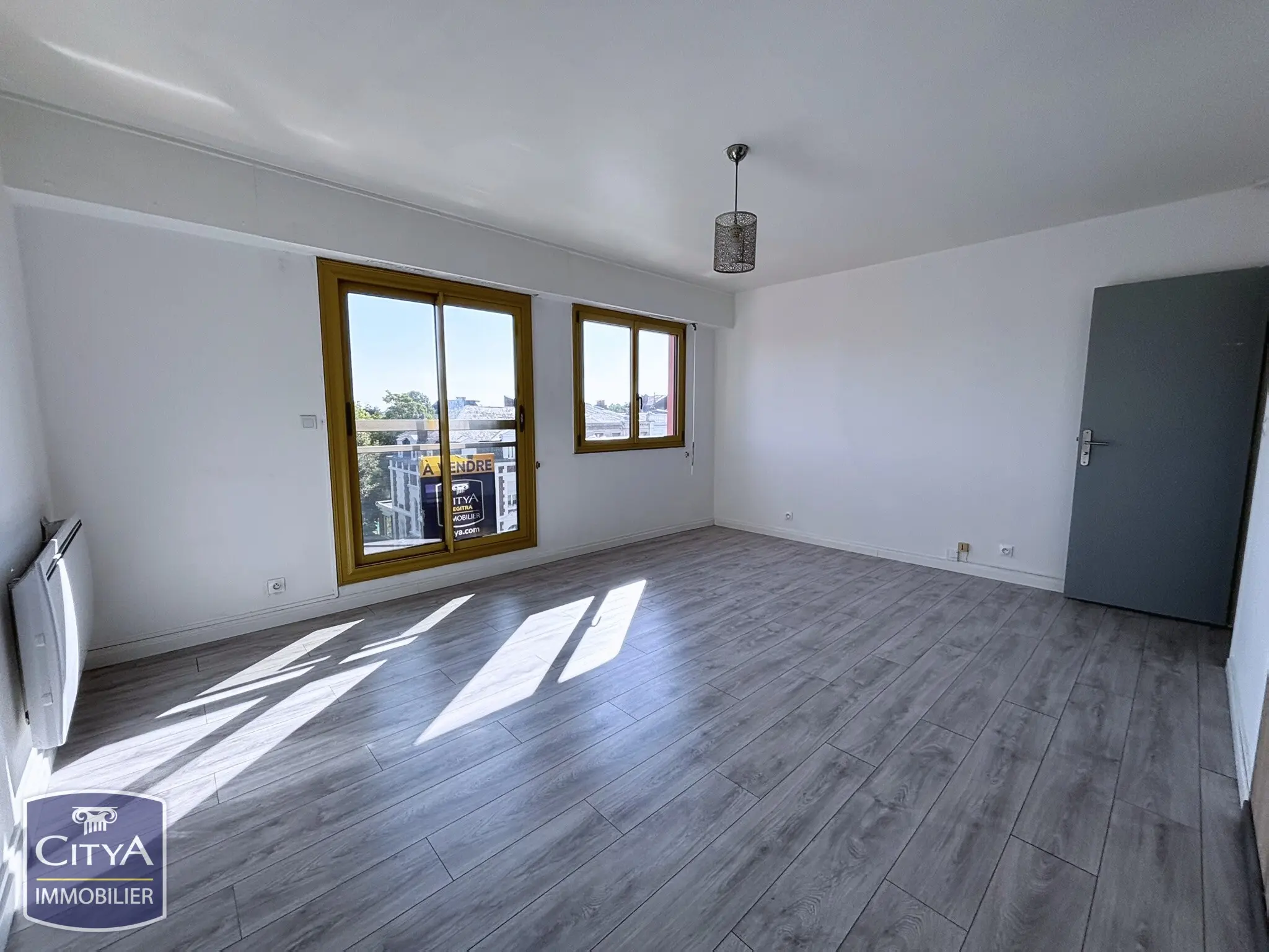 Photo 1 Appartement 1 pièce 29.28m²
