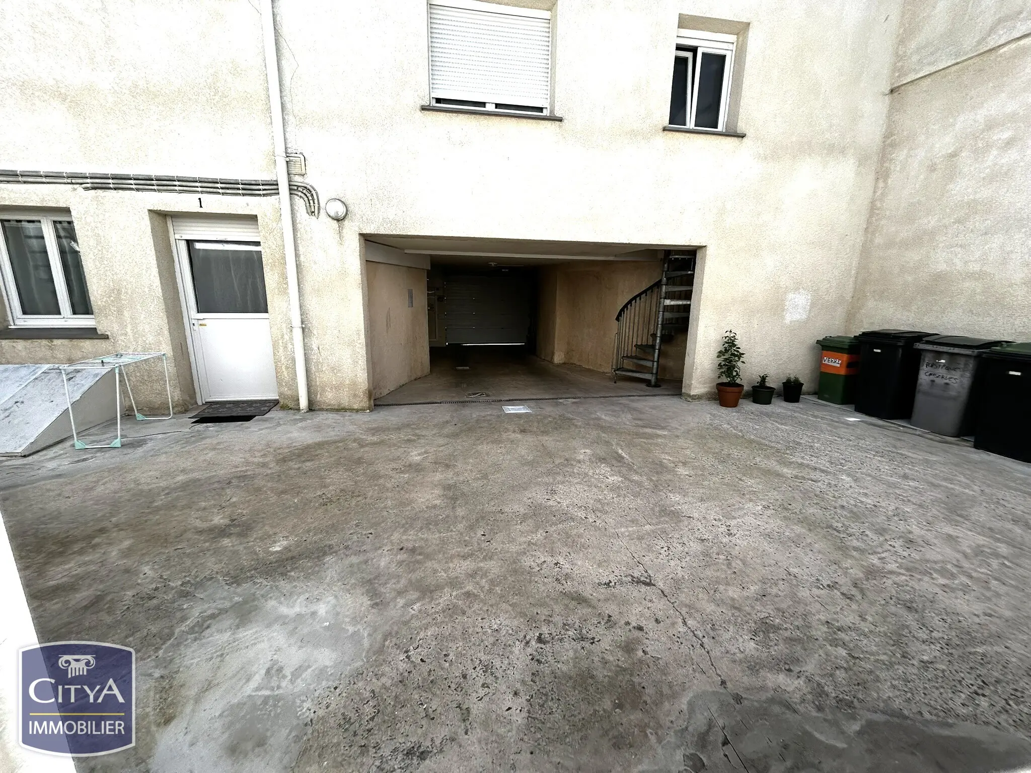 Photo 5 Immeuble 241.65m²