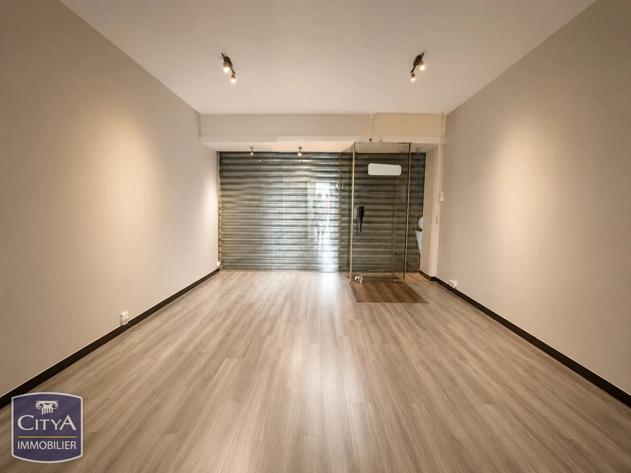 Photo 6 Immeuble 250m²