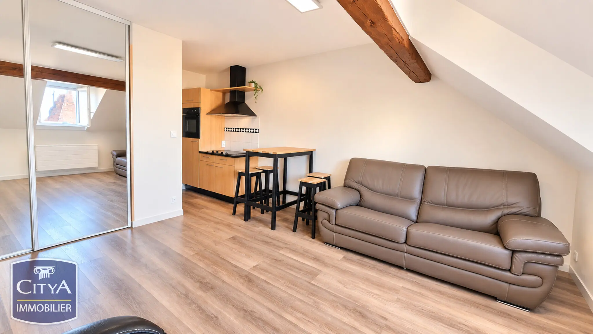 Photo 1 Appartement 1 pièce 25m²
