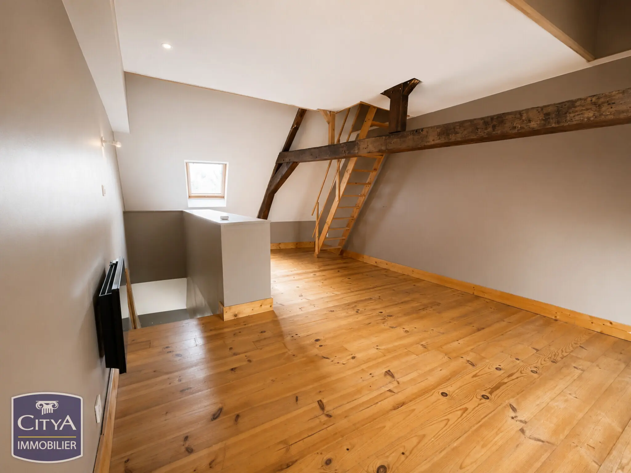 Photo 2 Immeuble 87.58m²
