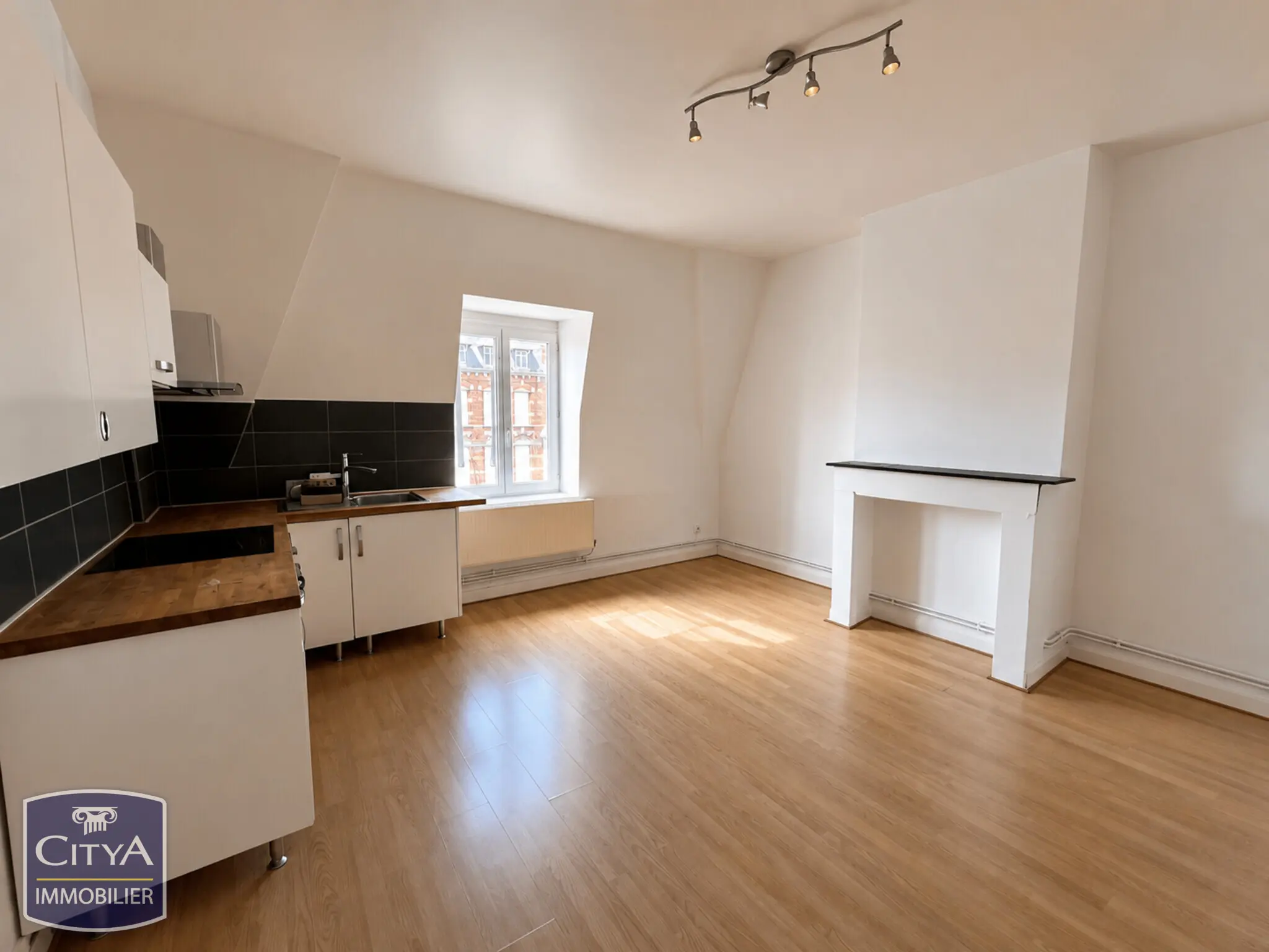 Photo 8 Immeuble 250m²