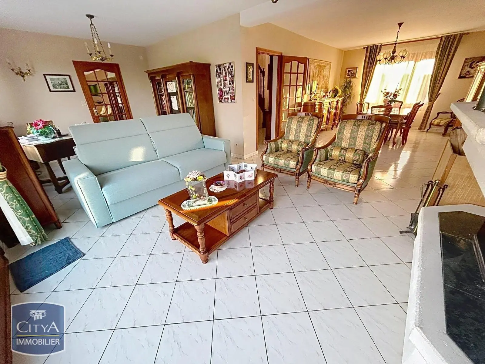 Photo 1 Maison 6 pièces 156m²