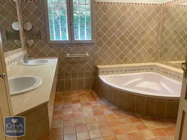 Photo 12 Maison 5 pièces 167m²