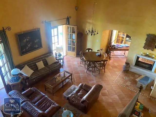 Photo 8 Maison 9 pièces 167m²