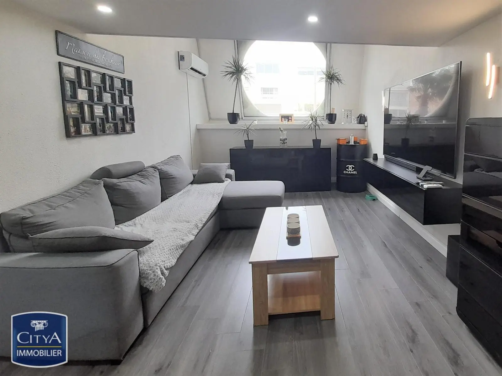 Photo 2 Appartement 3 pièces 77m²