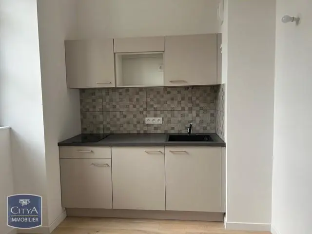 Photo 2 Appartement 1 pièce 30.3m²