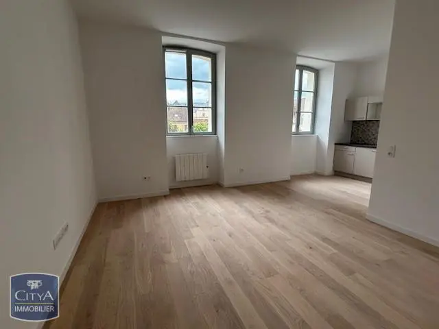Photo 1 Appartement 1 pièce 30.3m²