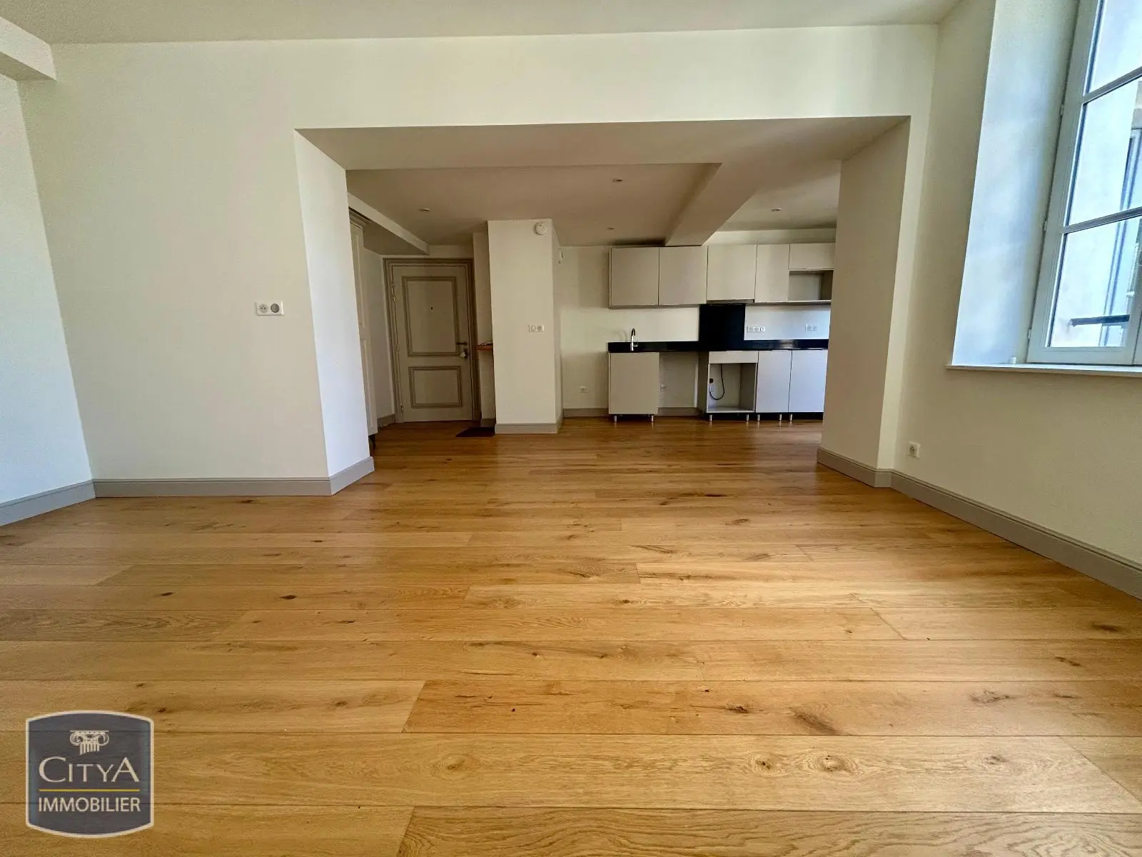 Photo 1 Appartement 4 pièces 80m²