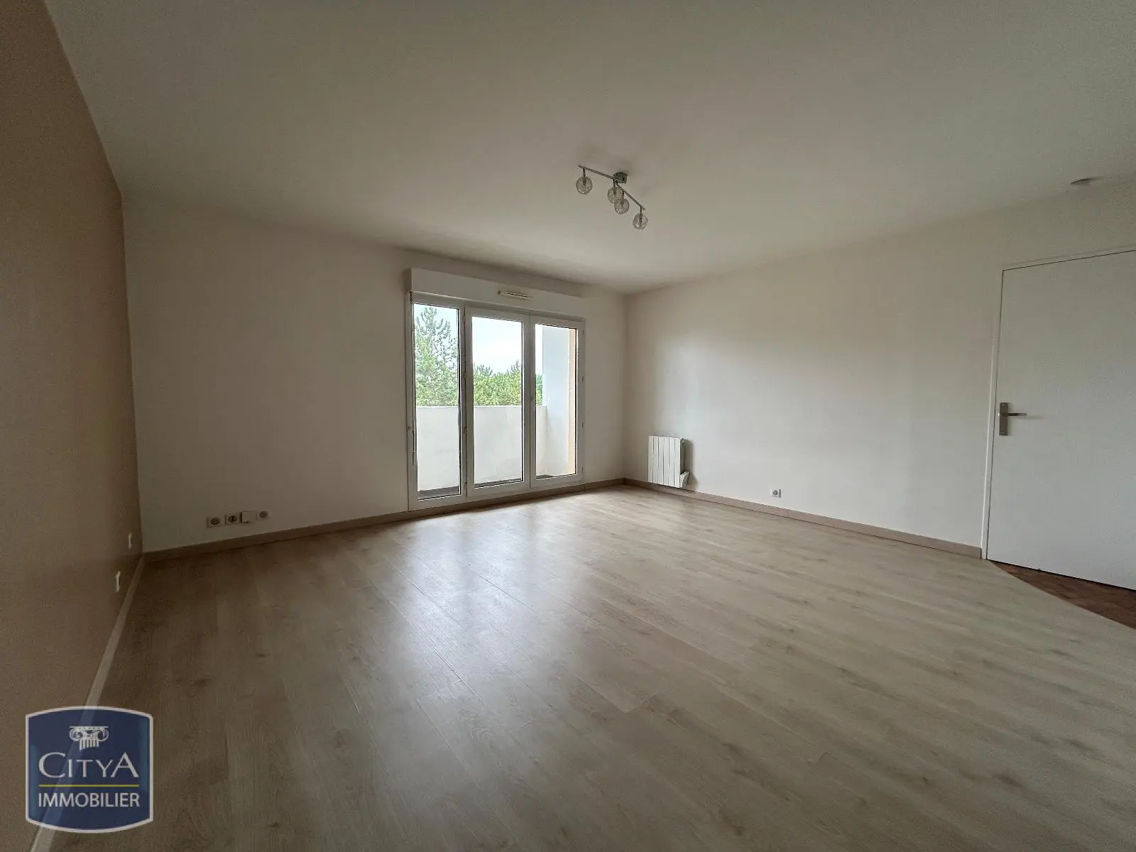 Photo 1 Appartement 1 pièce 32.81m²