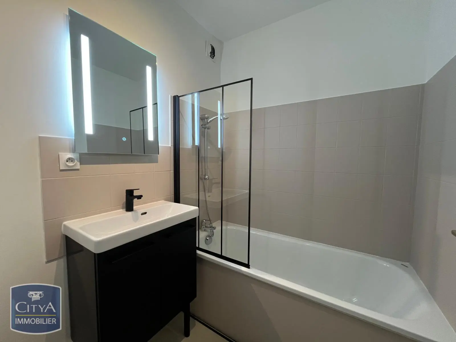 Photo 8 Appartement 2 pièces 35.71m²