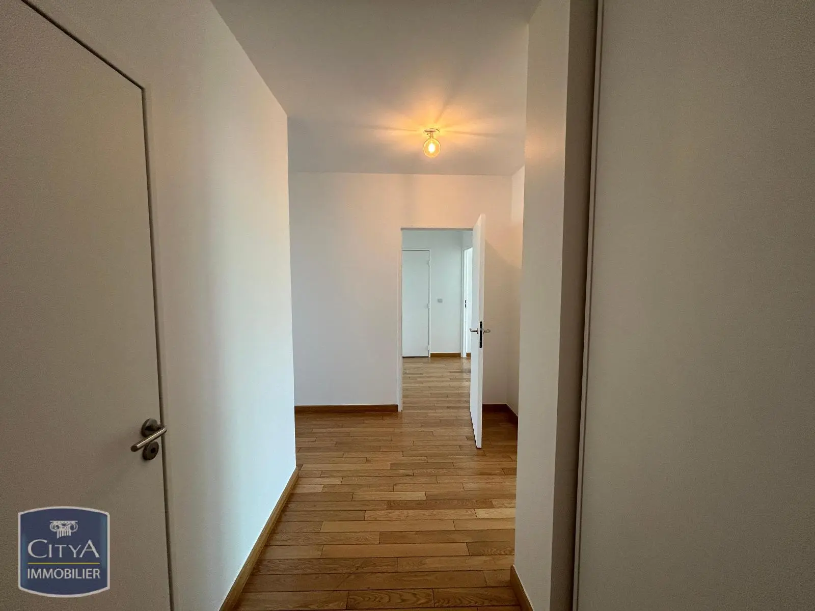 Photo 2 Appartement 4 pièces 115.7m²