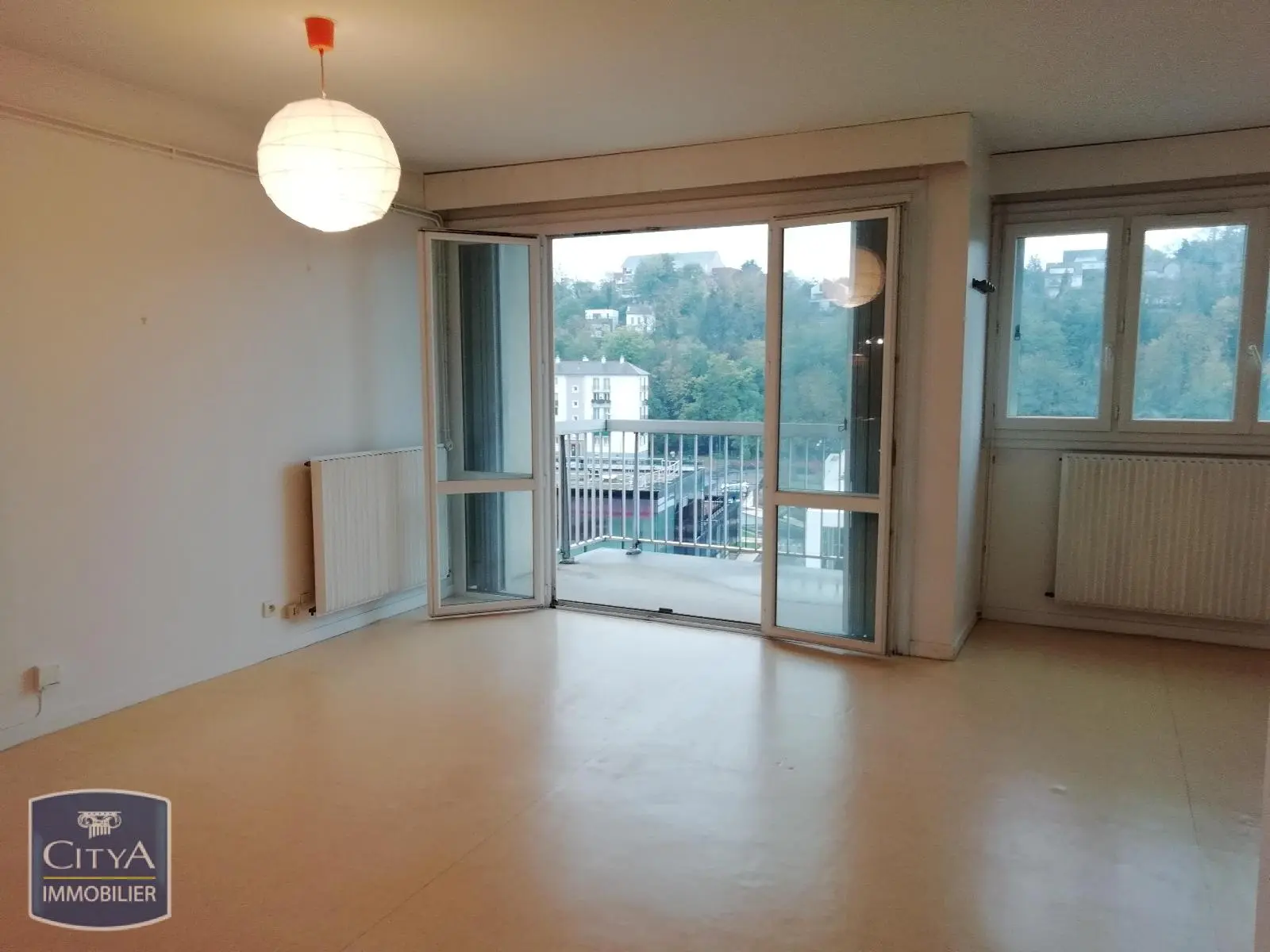 Photo 2 Appartement 1 pièce 33.22m²