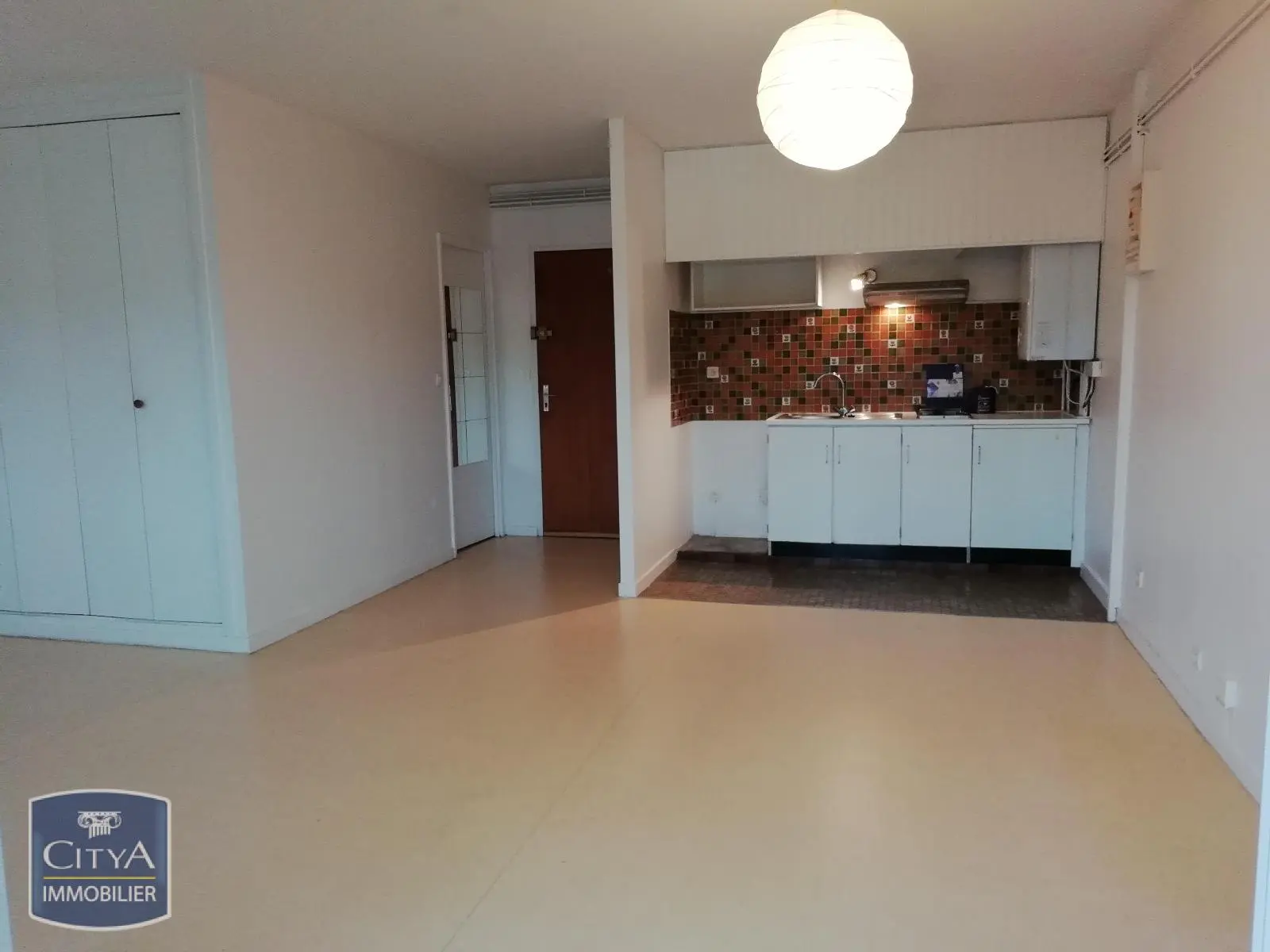 Photo 3 Appartement 1 pièce 33.22m²