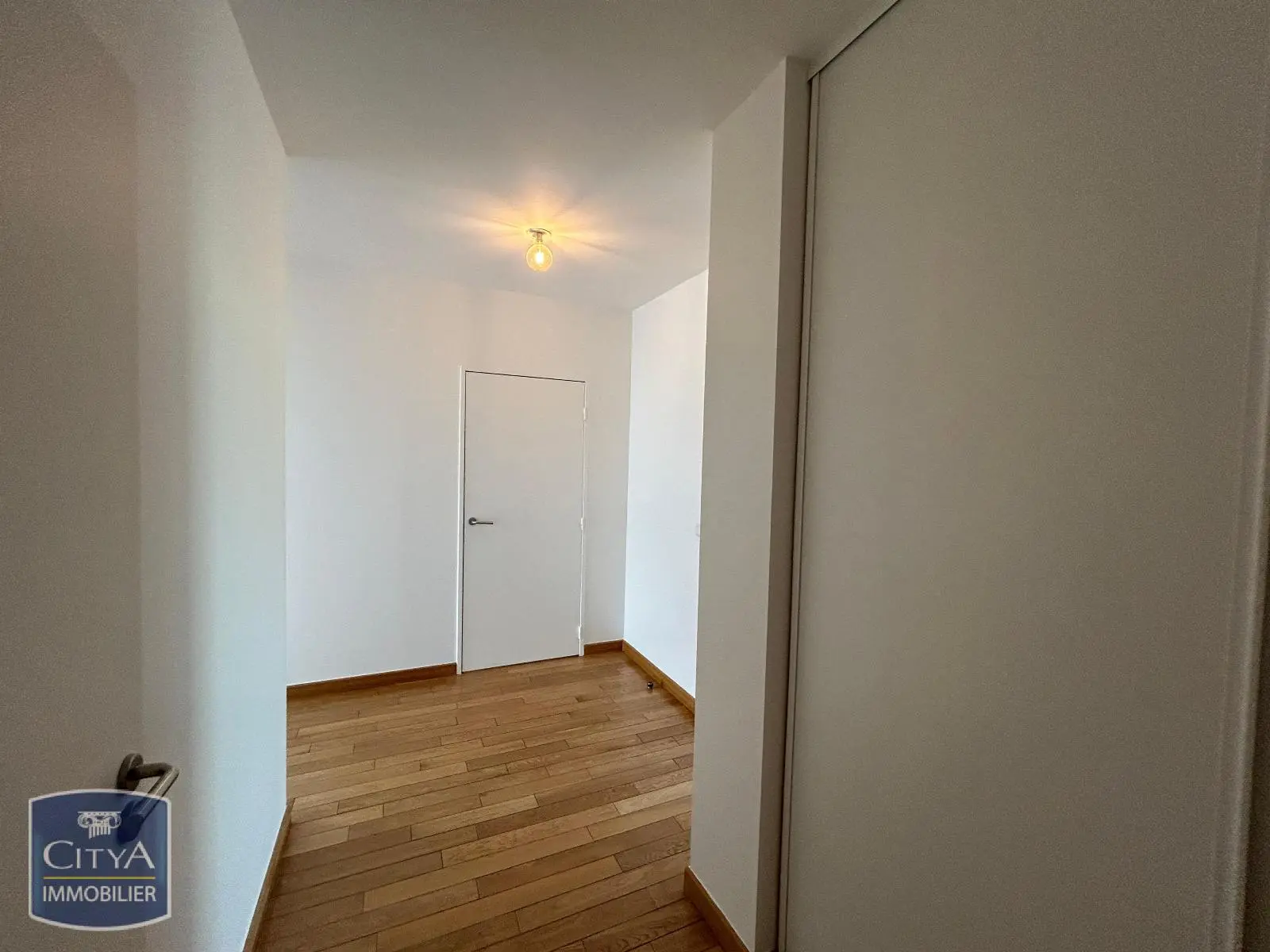 Photo 2 Appartement 4 pièces 115.7m²