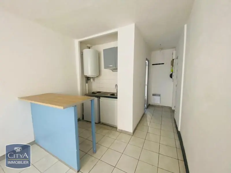 Photo 2 Appartement 1 pièce 24.11m²
