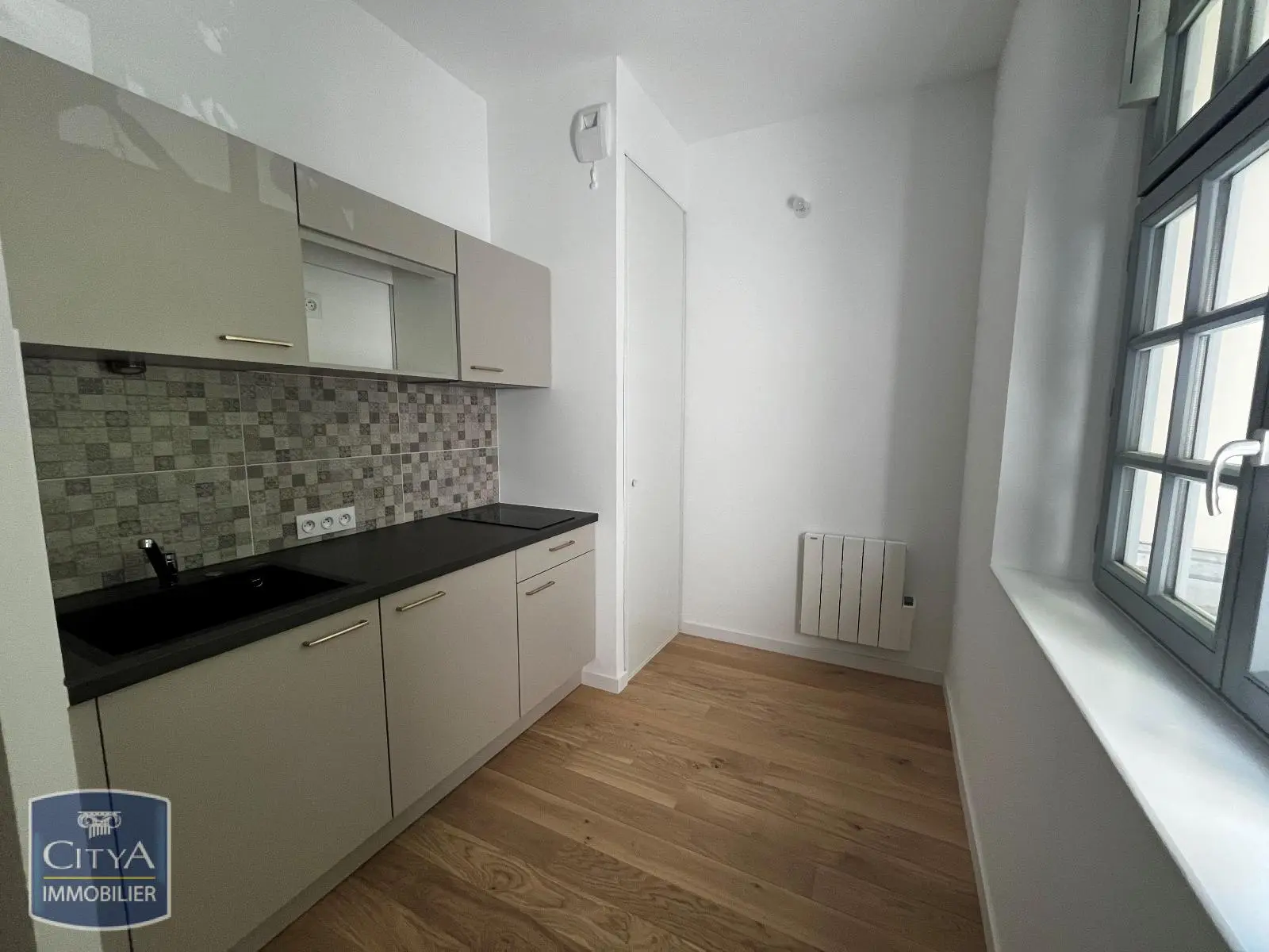 Photo 1 Appartement 1 pièce 26.4m²