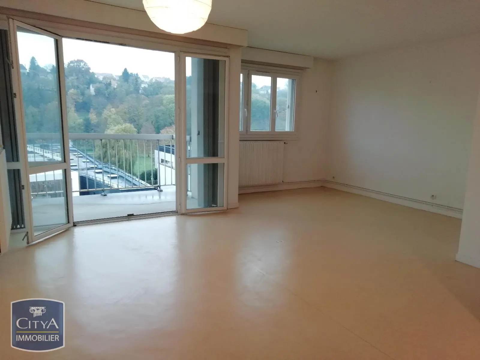 Photo 1 Appartement 1 pièce 33.22m²