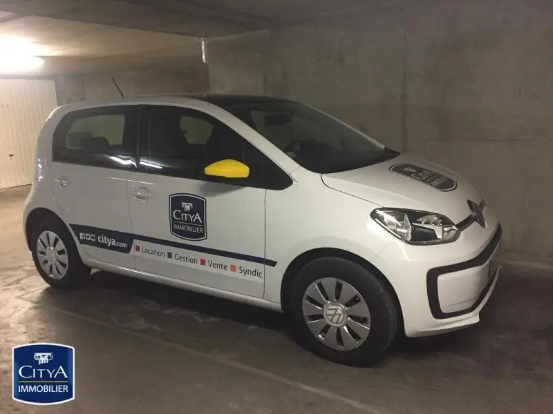 Photo 1 Parking