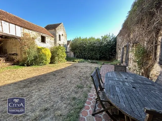 Photo 1 Maison 8 pièces 240m²