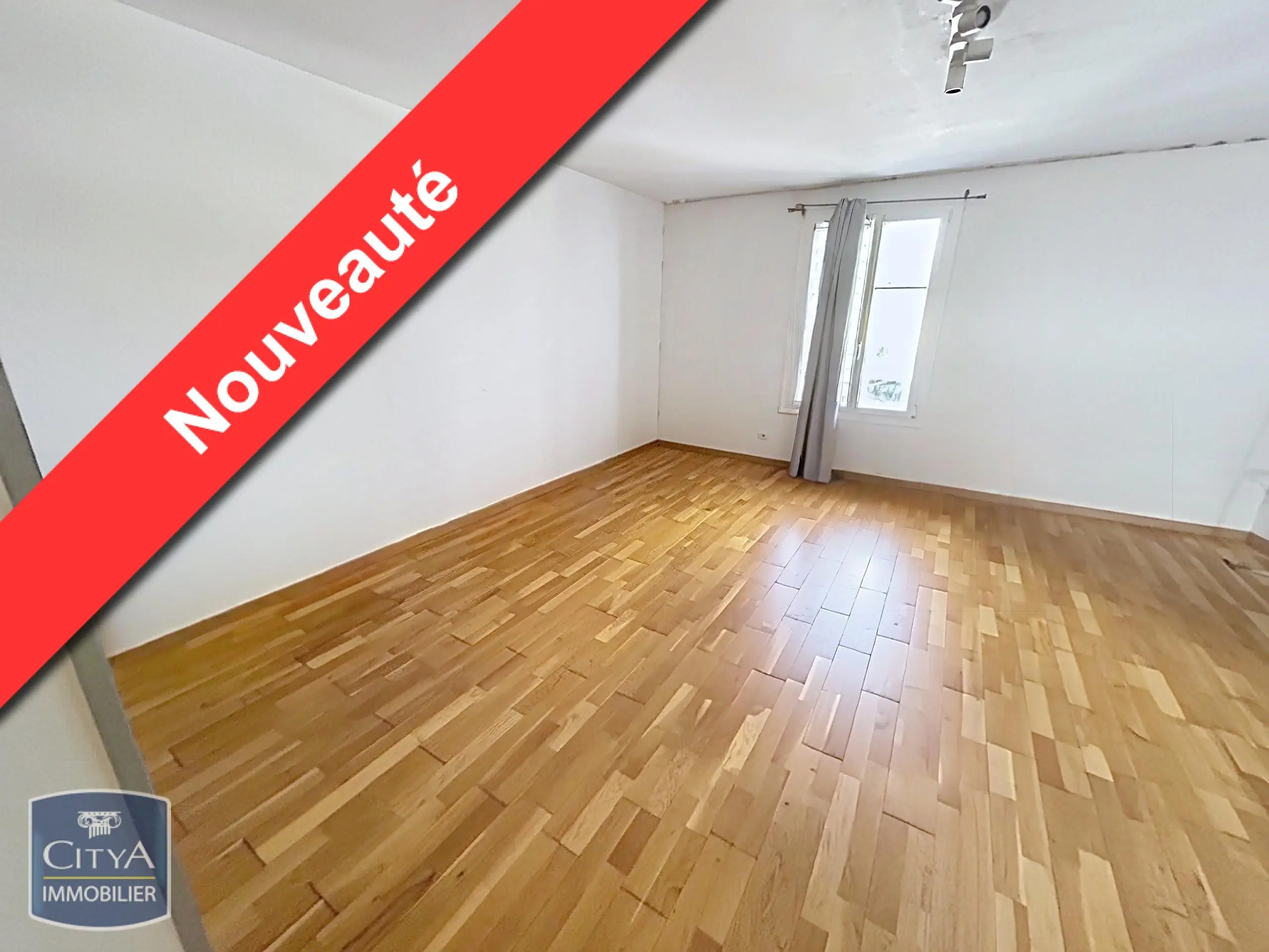 Photo 1 Appartement 1 pièce 43.81m²