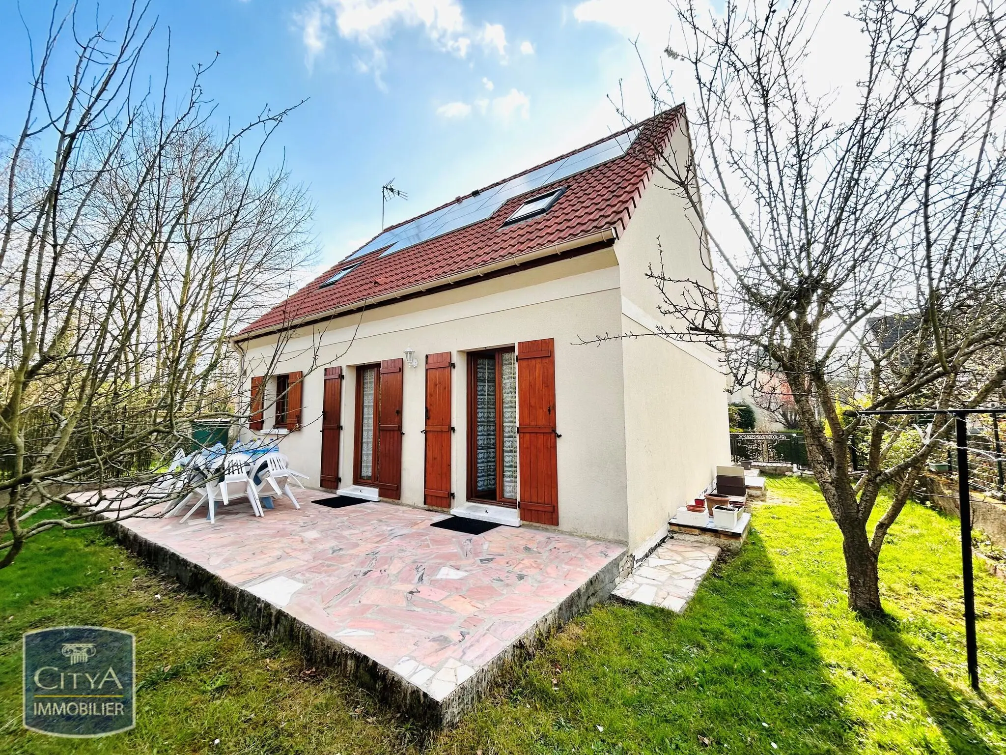 Photo 1 Maison 6 pièces 120m²