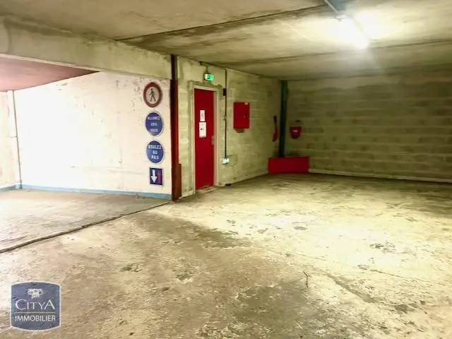 Photo 3 Parking 28m²