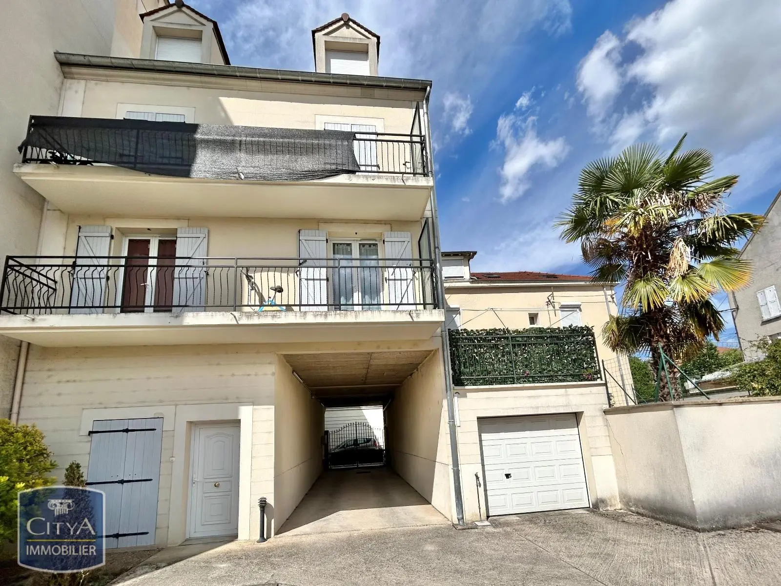Photo 1 Appartement 1 pièce 24m²