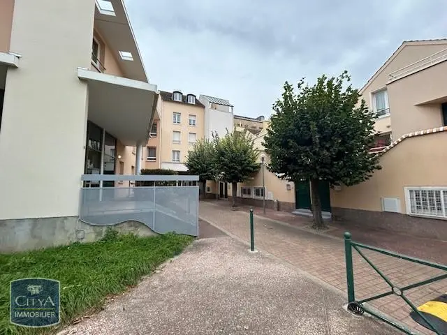 Photo 1 Appartement 1 pièce 38m²