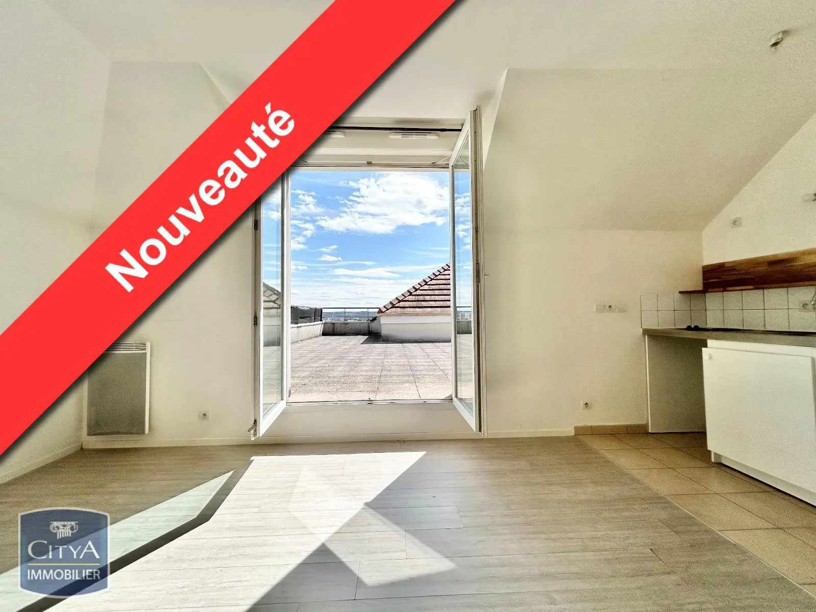 Photo 1 Appartement 1 pièce 28m²