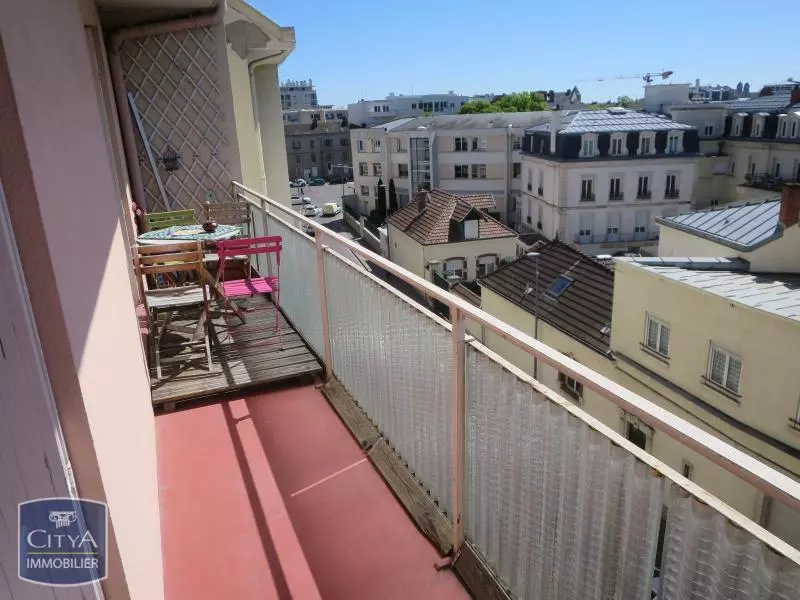 Illustration pour Appartement 5 pièces 95m² Photo Appartement 5 pièces 95m²